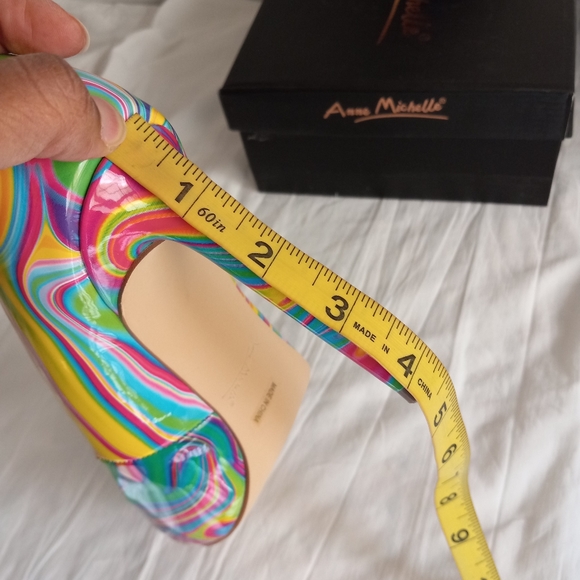 Ladies Colorful Stilleto Heel - Picture 3 of 10